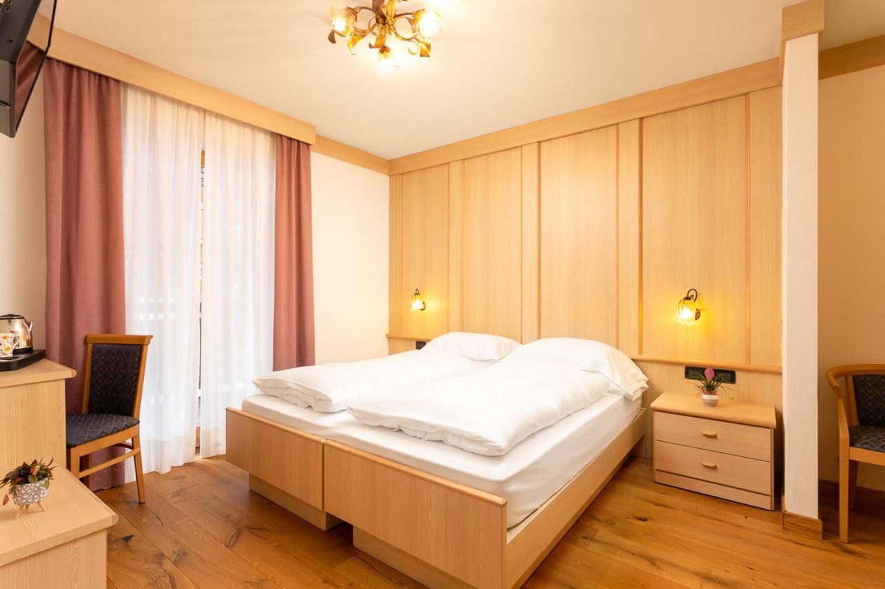 Hotel Pareda Canazei Ngoại thất bức ảnh