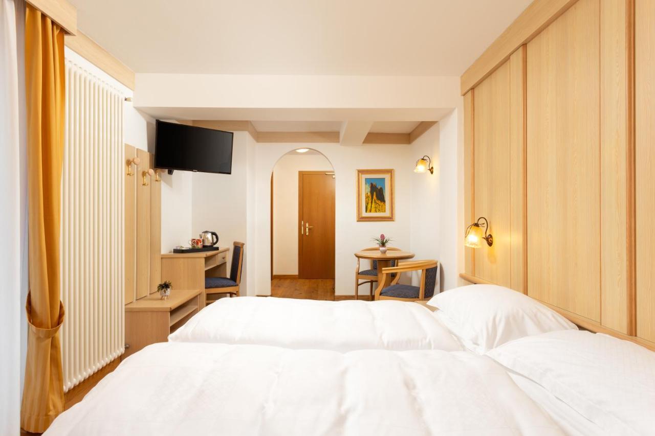 Hotel Pareda Canazei Ngoại thất bức ảnh